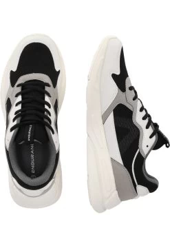 Endurance Trainingsschoen - Black -Endurance Winkel 49be324000344ac18a98af05d6dca8f1