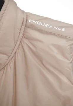 Endurance Bodywarmer - 1136 Simply Taupe 16 Endurance Bodywarmer - 1136 Simply Taupe -Endurance Winkel 726b50c98b15430ea5262c6f01519c34